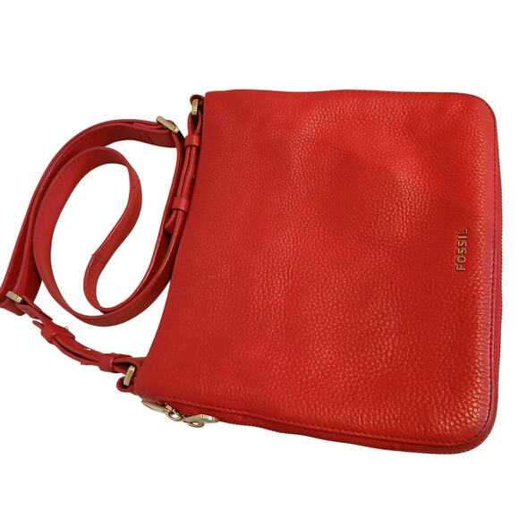 Fossil Pebbled Leather Expandable Crossbody Bag- Red - Picture 11 of 15